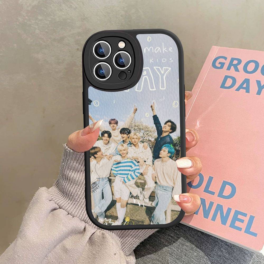 1pc Cool Kpop Singer S-stray K-kids Phone Case Hard Leather For IPhone 16 15 14 13 12 Mini 11 14 Pro Max Xs X Xr 8 Plus Fundas