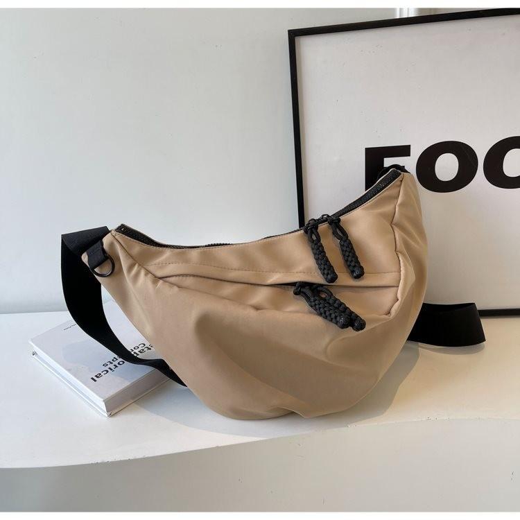 Trendy Gender-neutral Dumpling Bag For Women Stylish Casual Shoulder Bag In Soft Fabric