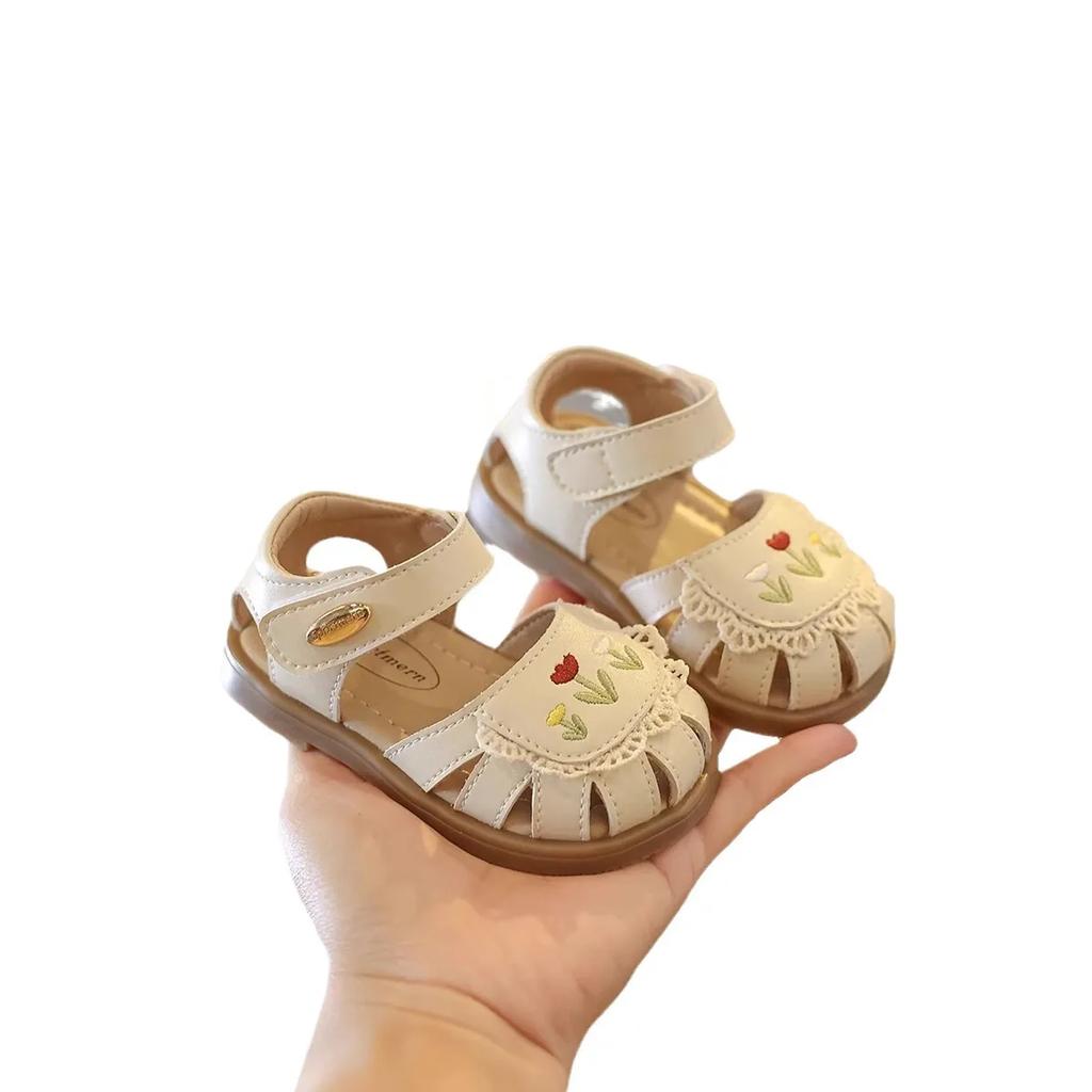Модные летние детские туфли с вышивкой в виде сладких цветов для малышей, милые детские дышащие нескользящие детские сандалии Baotou, обувь принцессы
