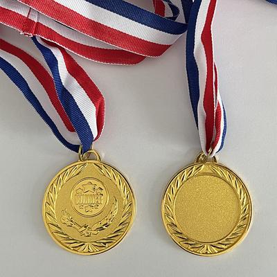 Золотая медаль 5 см, награды для студентов с шейной лентой, металлические медали победителей, медали для соревнований по марафону с мячом
