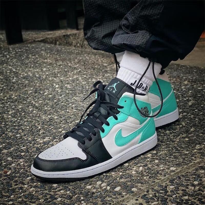 Jordan 1 Mid Tropical Twist Igloo GS 554725-132