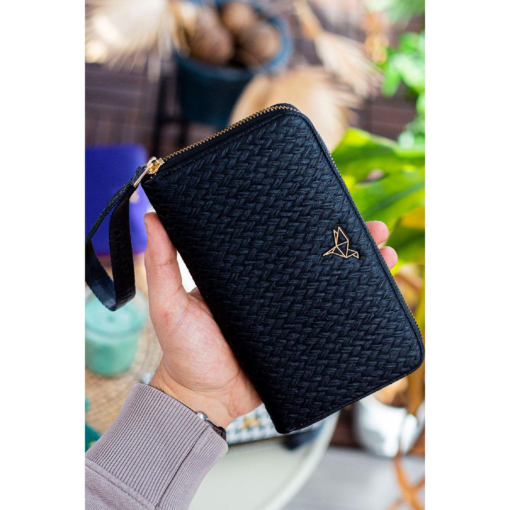 Tilburg Кошелек-портфель с ручкой на запястье и соломенным узором сливово-фиолетового цвета с большим количеством визитниц