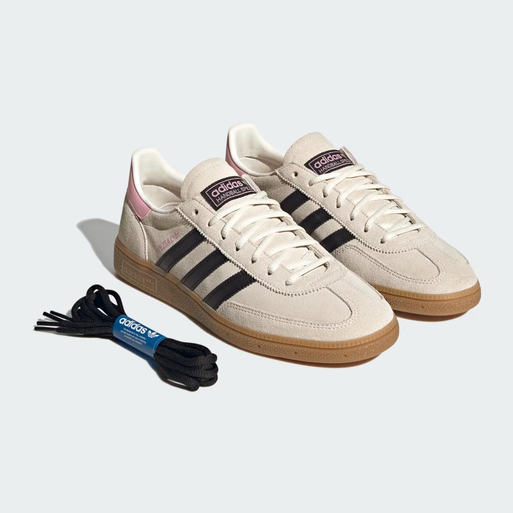KK3023 Juventus FC A adidas Handball Spezial (Men's)
