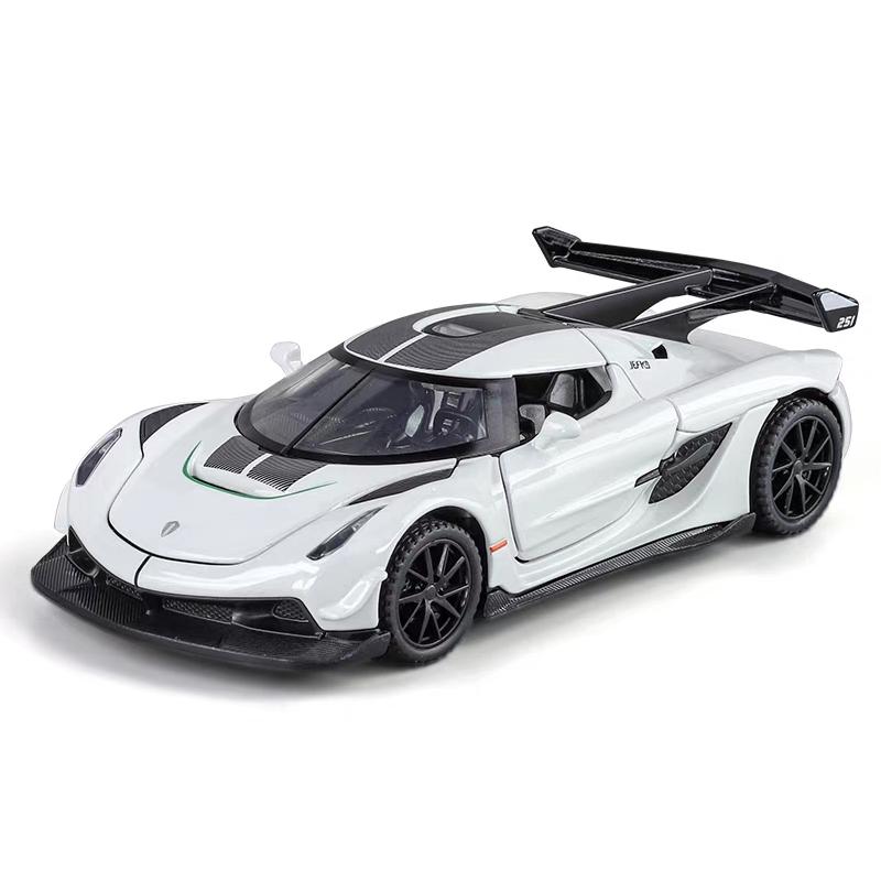 Koenigsegg Jesko Attack Суперкар Симуляция Литые и Игрушечные Транспортные Средства Звуки и Свет Машинка с Инерционным Двигателем 1:32 Подарки из сплава для детей