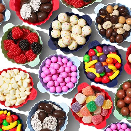 OXO Silicone Baking Cups, Muffin Cake Pans, Set of 12, 3 Oz. Each