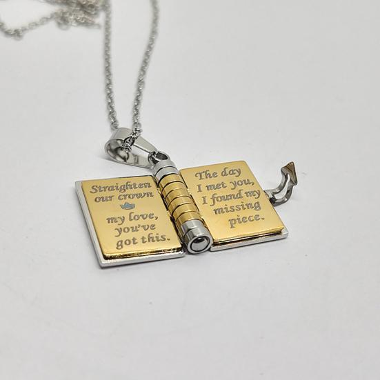 Ожерелье-книга для дочери Моя невероятная девочка Кулон из нержавеющей стали с гравировкой Ожерелье-мини-книга Ювелирный подарок