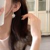 Серьги-гвоздики в отпускном стиле с морскими звездами, ракушками, лепестками и бахромой. Простые, с индивидуальностью, универсальные для работы и повседневной носки, подарок.