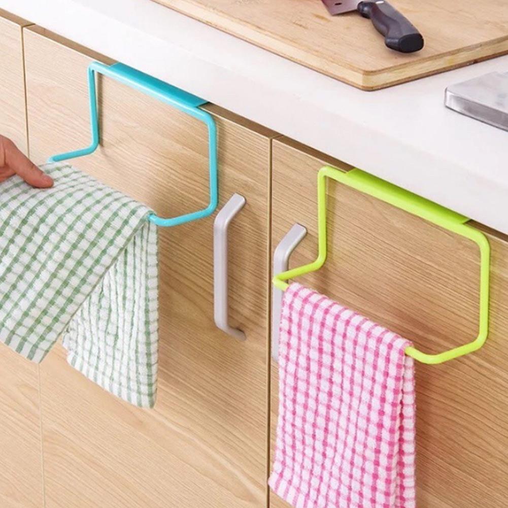 Versatile Plastic Hanging Towel Holder Lightweight & Compact Non Slip Feet