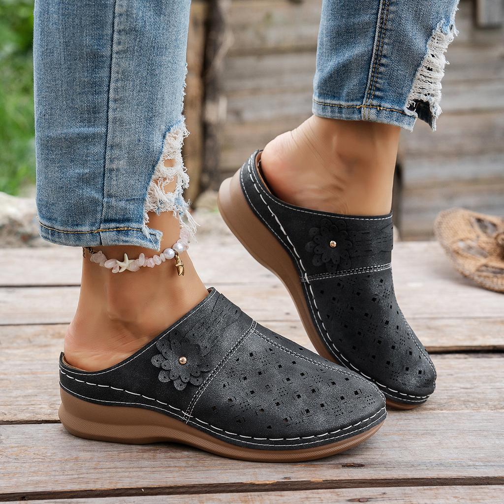 Fashion 2025 New Women Wedge Mules Slippers Lightweight Hollow Out Shoes Woman Plus Size Thick Sole Outdoor Sandals Female Slides Women