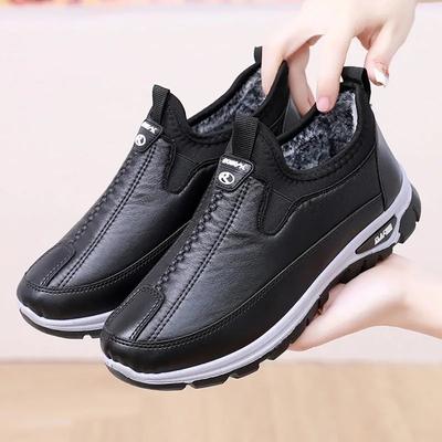 Короткие ботинки для пожилых людей среднего возраста 2024 года, новые женские теплые хлопковые ботинки, зимние водонепроницаемые, утолщенные, с толстой подошвой, удобная повседневная обувь