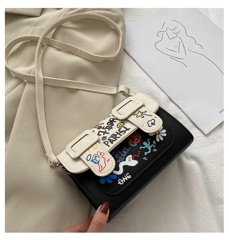 Трендовая женская сумка кроссбоди в стиле колор-блок с граффити - Летняя мода 2023