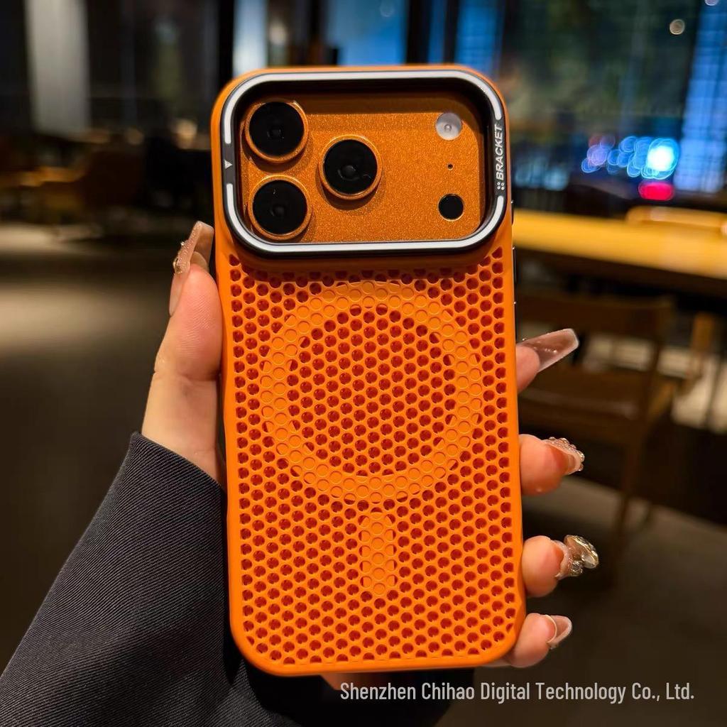 Чехол-держатель для линз iPhone 17 Pro Max: Летний Магнитный Дизайн из Поликарбоната для Рассеивания Тепла