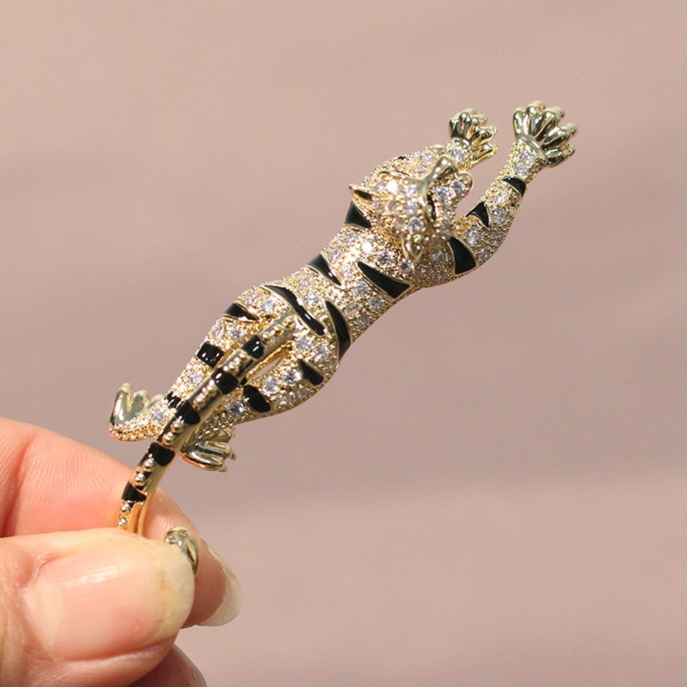 Zinc Zinc Alloy Female Animal New Year Gifts Enamel Badges Tiger Brooches Korean Style Pin Fashion Jewelry