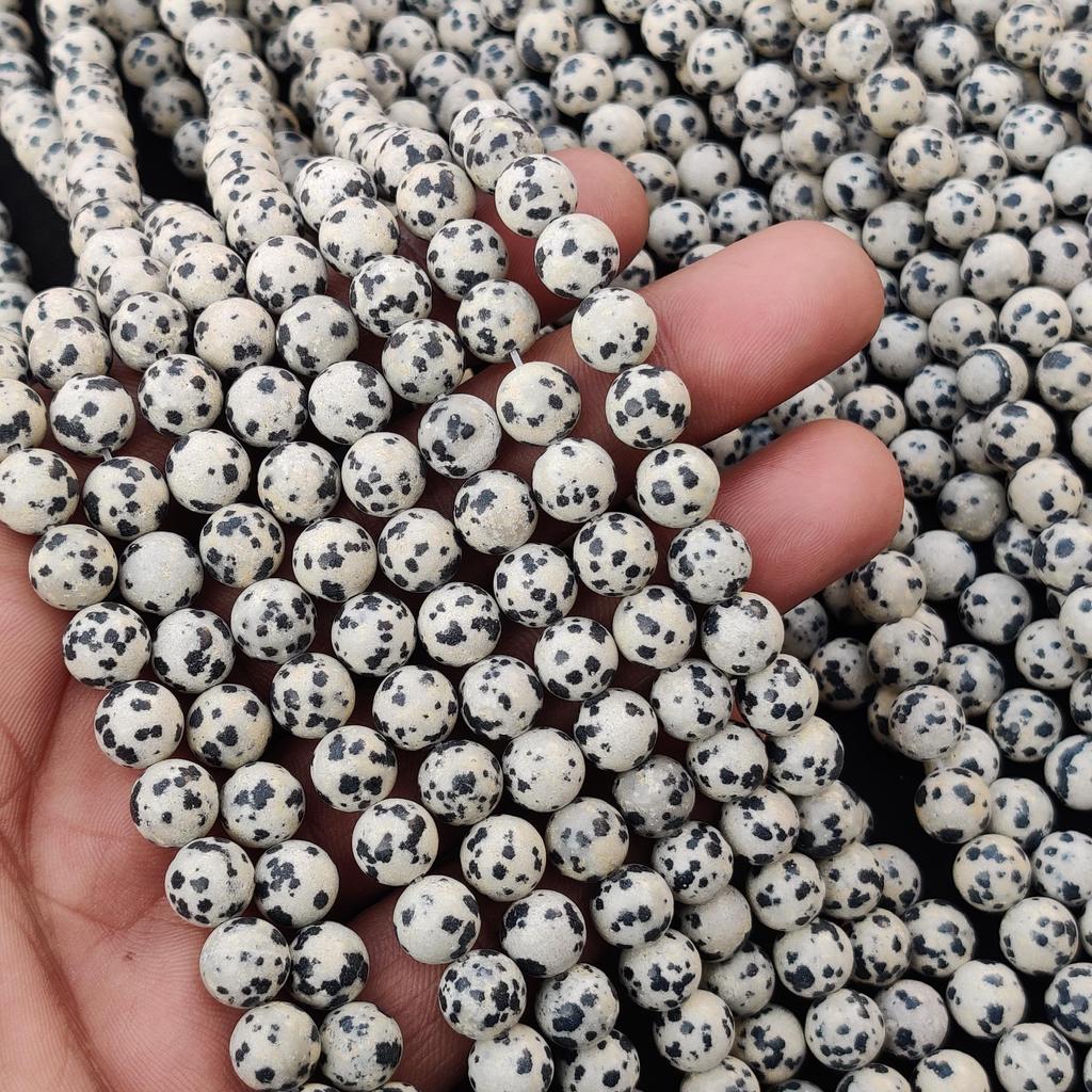Натуральная матовая далматинская яшма, бусины из гладкого далматинского камня, черные пятнистые точки, бусины для изготовления ювелирных изделий в виде точек, размер 6 мм, 8 мм, 10 мм.