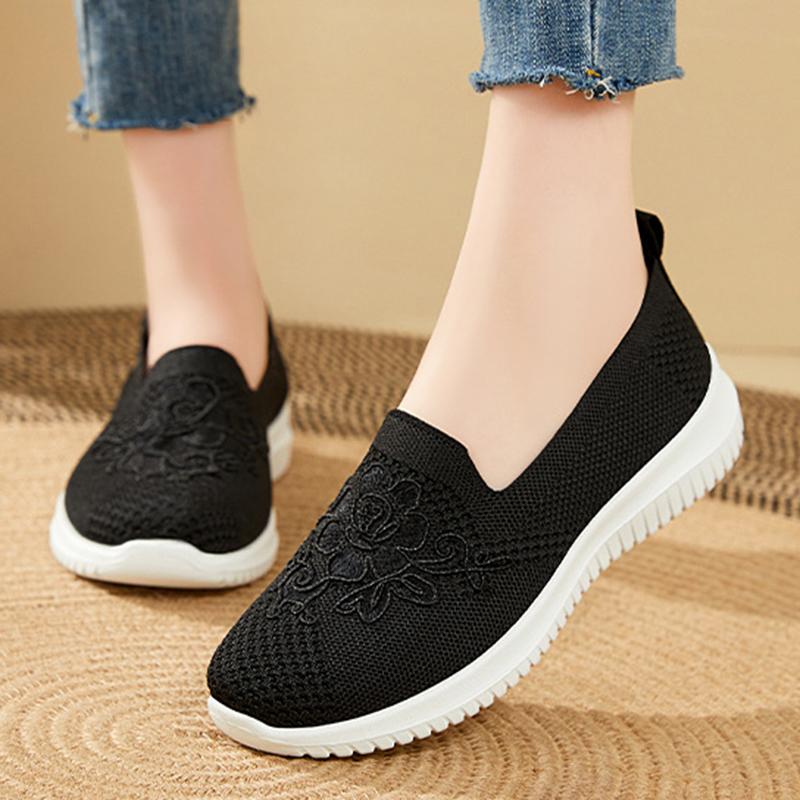 Fashion Lightweight Embroidery Knitted Sneakers for Women Slip On Breathable Mesh Walking Shoes Woman Comfortable Soft Sole Casual Shoes