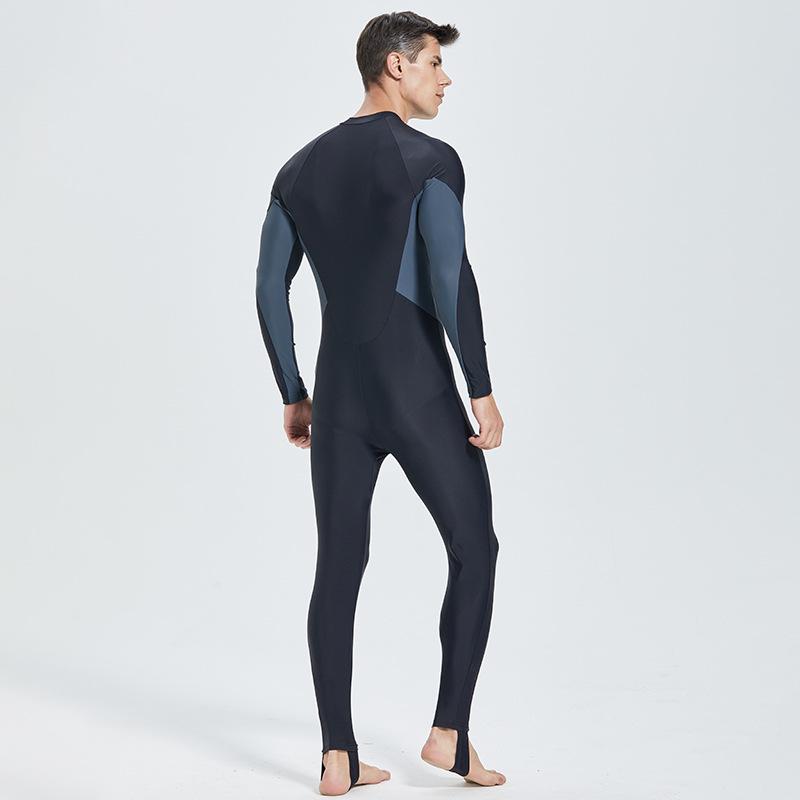 Men's Long Sleeve Quick-Dry Tight-Fit Swimsuit: Sun Protection, High Elasticity, Breathable, No Chest Pad, Perfect for Travel and Vacation.