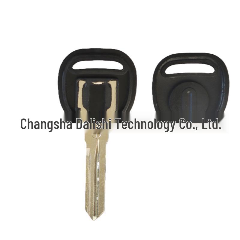 Modified Chevrolet Capaci key shell with logo, compatible chip replacement, aftermarket.