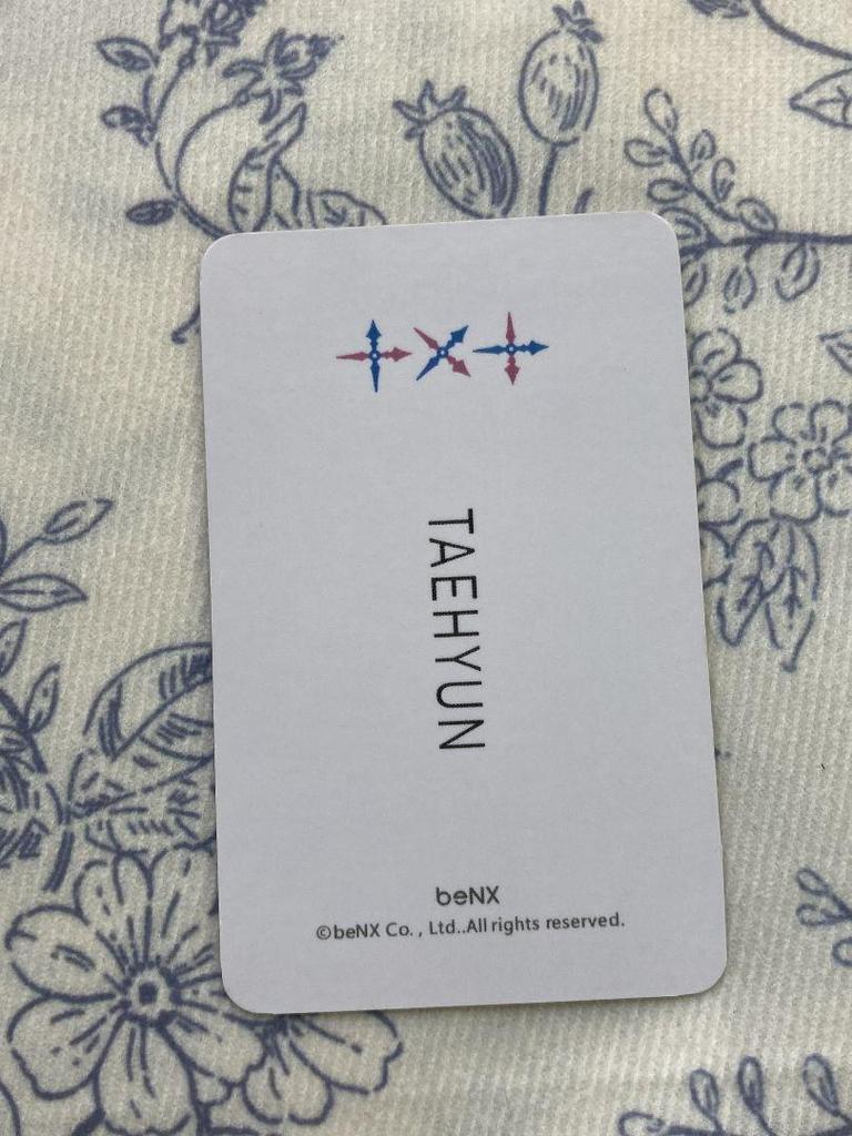 [USED] TXT FC Bonus Limited Edition Magic Hour Weply Taehyung Trading Card