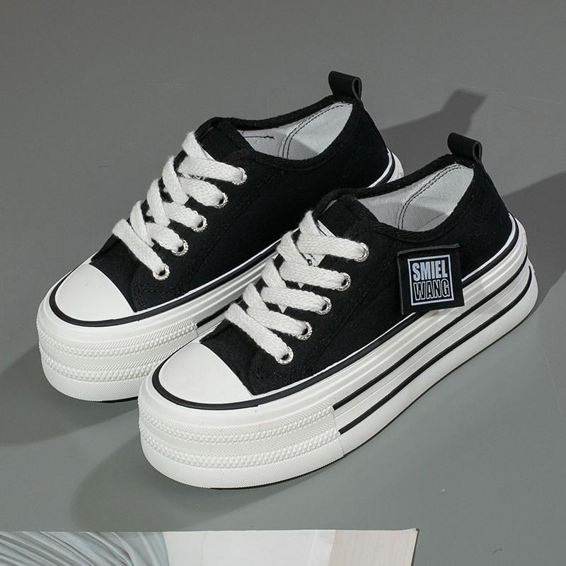 Korean Version of Thick-soled Heightening Canvas Shoes Women's 2025 Spring New High-end Little White Shoes Casual Retro Versatile Board Shoes