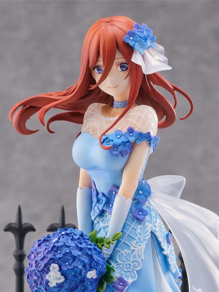 Фигурка SHIBUYA SCRAMBL FIGURE из фильма Quintessential Miku Nakano Dress в масштабе "Пятерняшки" - Цветочная версия - 1/7