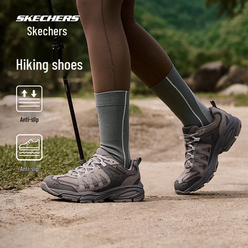 Skechers Осенняя коллекция 2025 года: низкие походные кроссовки для женщин.