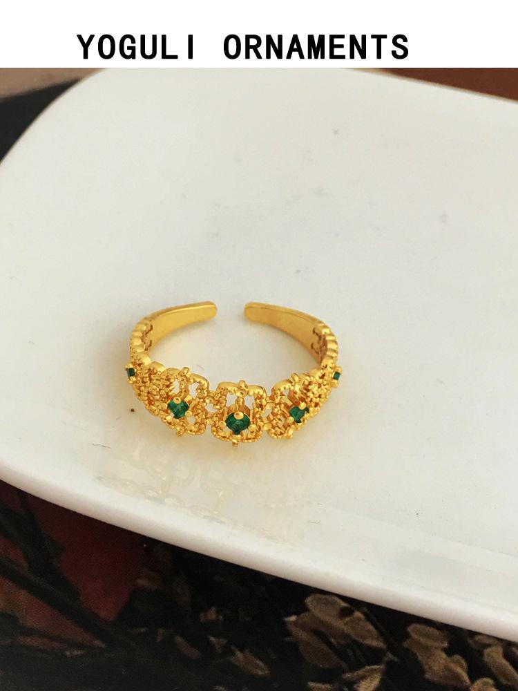Copper-Plated Gold Retro Zircon Hollow Ring - Adjustable Index Finger Style T834