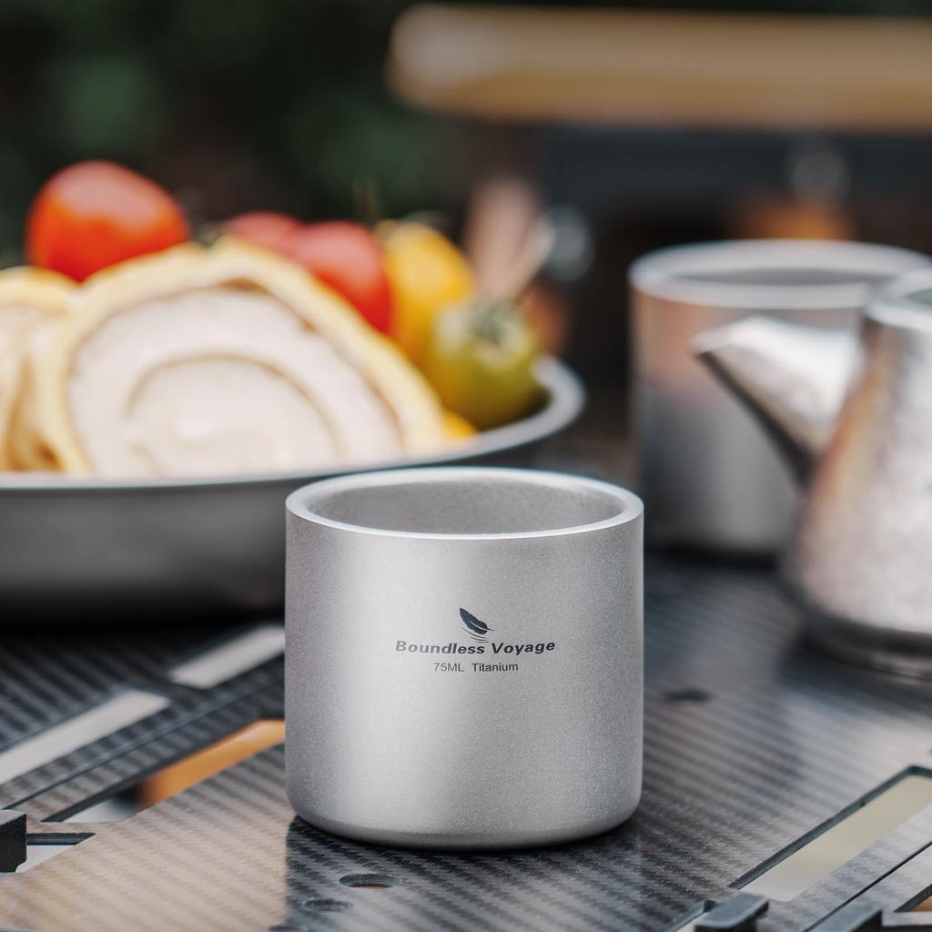 Миниатюрная кружка для саке и чая Boundless Voyage Titanium с сетчатым мешочком для удобного использования в кемпинге, из стали Ti3045D, 75 мл, ультралегкая, нержавеющая.
