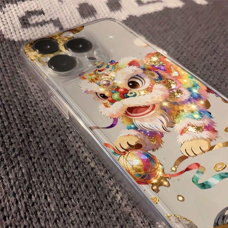 Новогодний цветной китайский лев Чехол для iPhone 17/16/15/14 Pro – Космический Защитник
