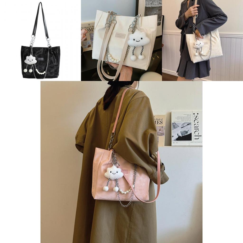 Chic Shoulder Bag For Daily Use Featuring Spacious Design And Unique Aesthetic Perfect For Students