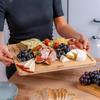Деревянная разделочная доска для кухни – 38x25см Большая бамбуковая разделочная доска с желобком для сока и ручками – Деревянная разделочная доска, поднос – BlauKe®