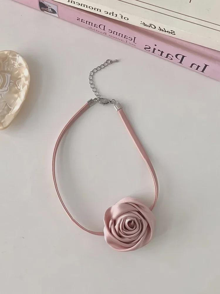 Роскошное ожерелье с цветком розы - элегантный женский аксессуар на ключицу