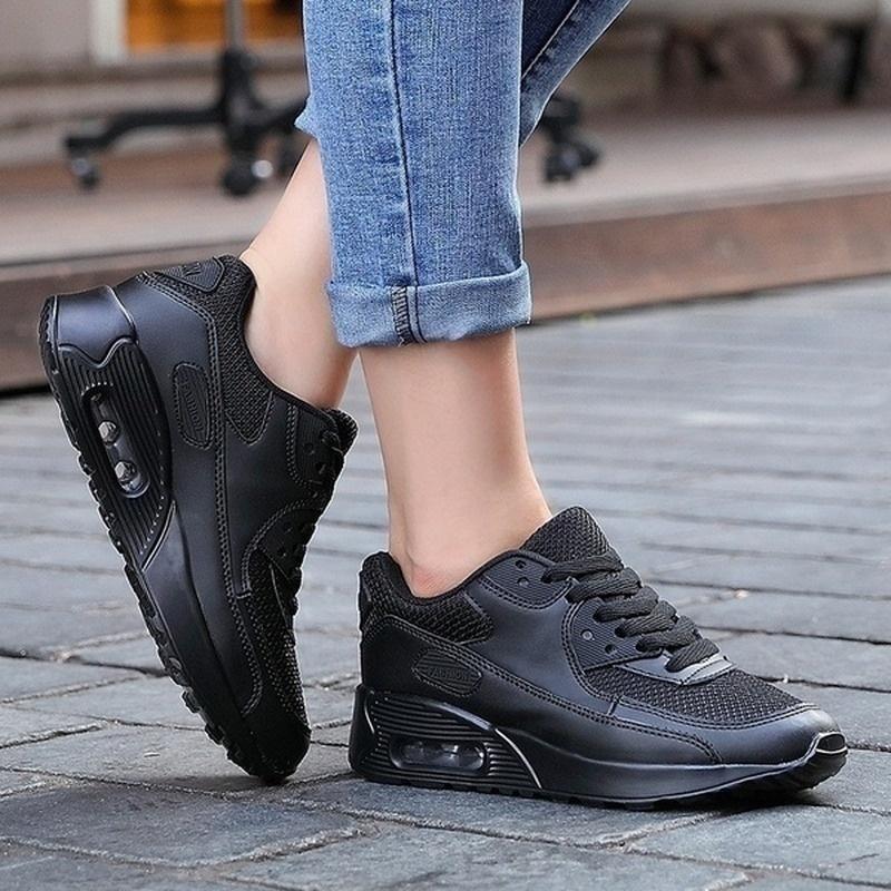 Женские кроссовки высокого качества, новые женские модные кроссовки, легкая повседневная спортивная обувь с дышащей сеткой, большие размеры 35-44