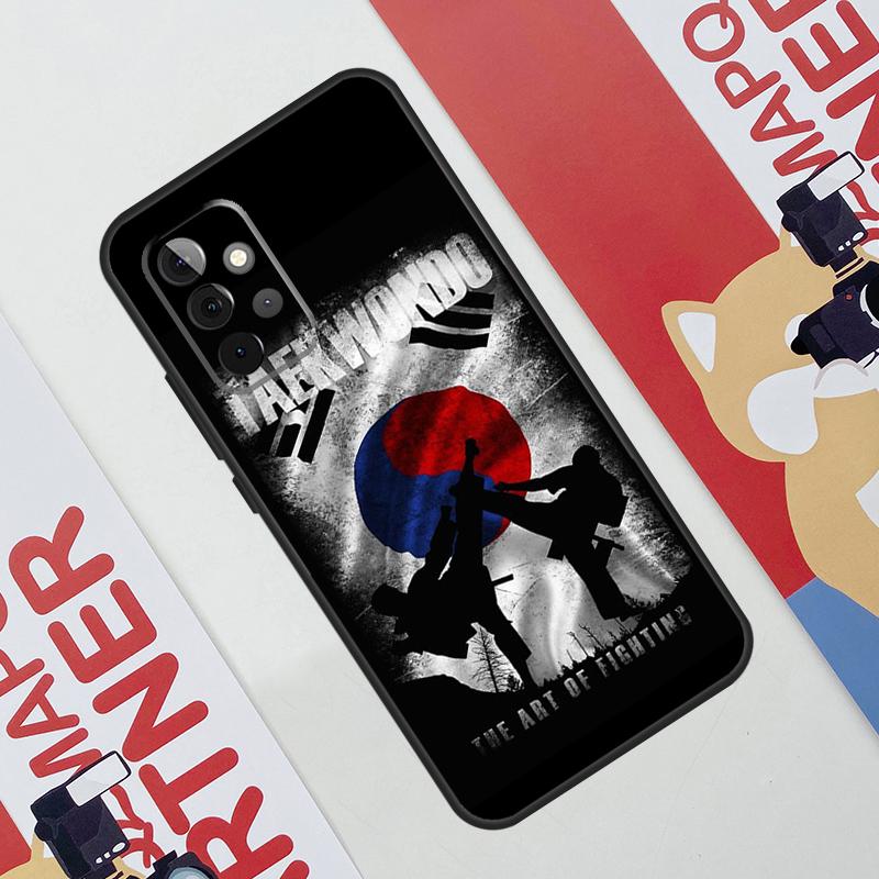 Кейс для Samsung Galaxy A34 A54 A14 A56 A36 A16 A06 A13 A53 A12 A22 A32 A52 A35 A17 A15 A55 с принтом Кунгфу Таэквондо