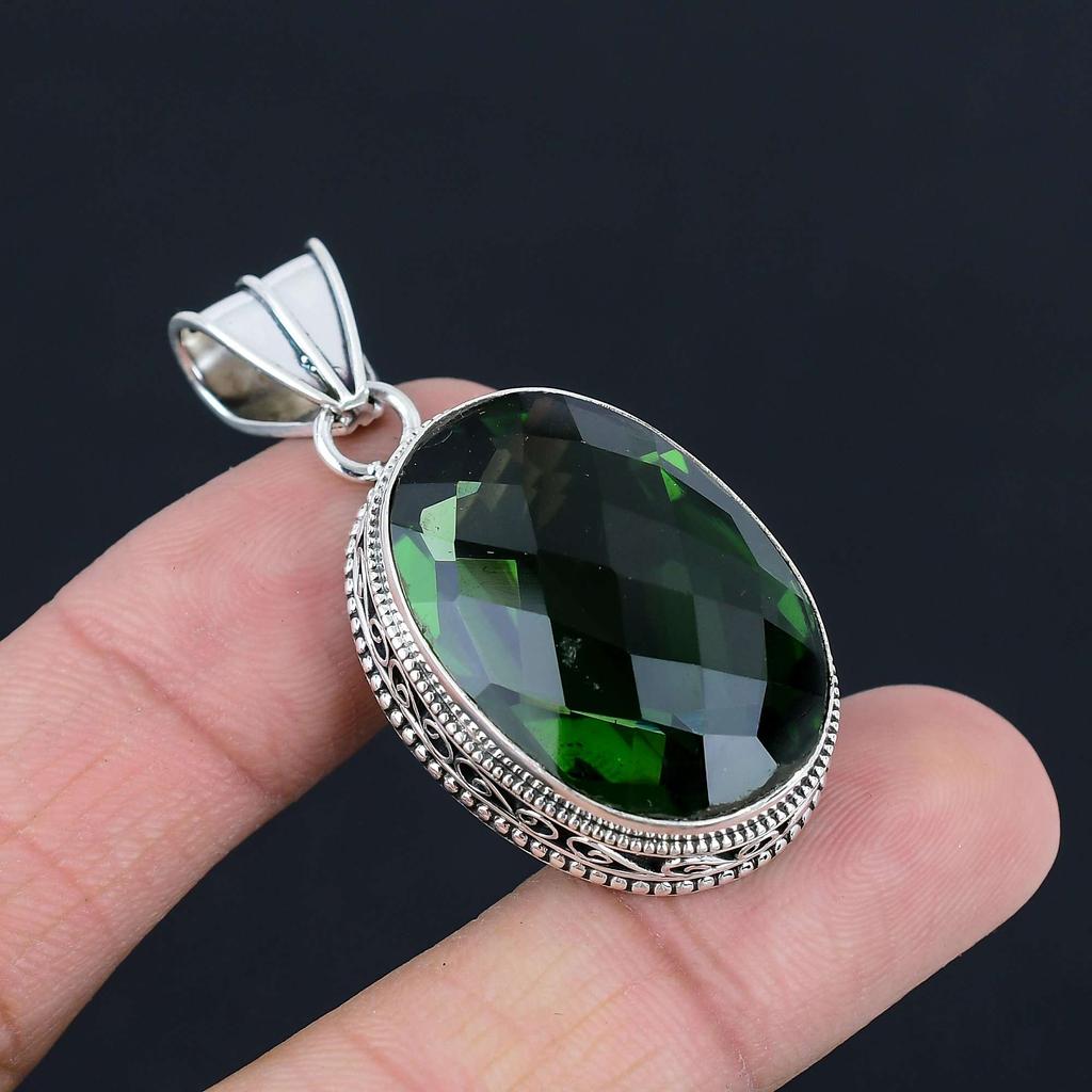Green Quartz Gemstone Pendant Solid 925 Sterling Silver Pendant Jewelry Gift For Unisex