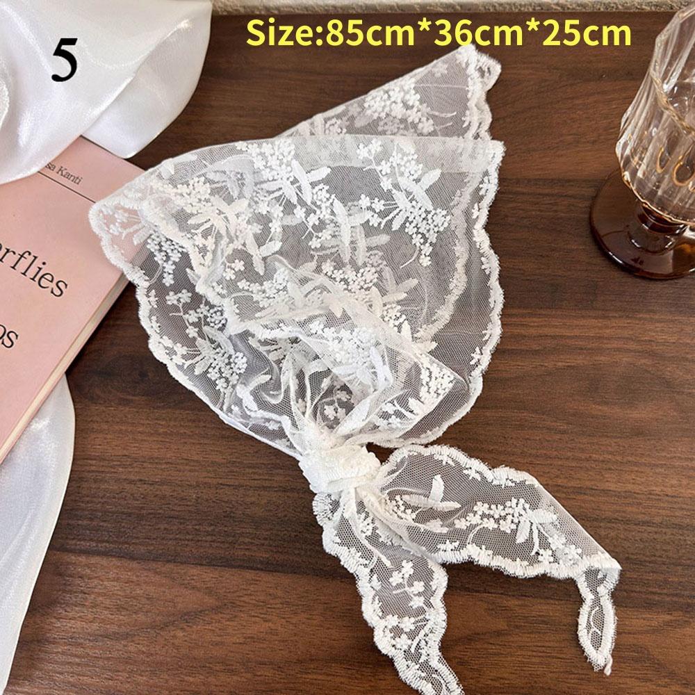 Retro Lace Triangle Headscarf Retro Y2K Embroidered Floral Neck Scarf Crochet Hair Scarf Bandanas for Women Girls Lace Kerchief