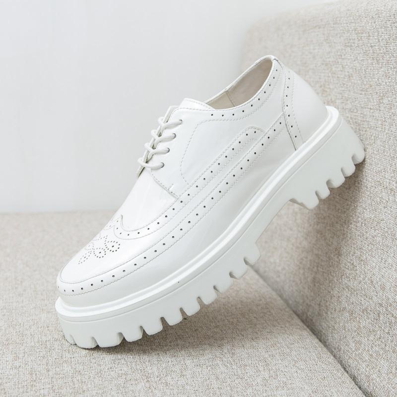 Новые Золотые Белые Черные Лакированные Кожаные Броги Оксфорды на Толстой Подошве Для Мужчин Вечерняя Свадебная Обувь Zapatos Hombre Vestir