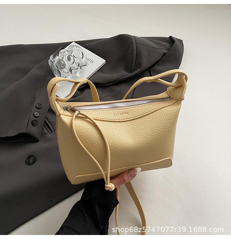 Niche Underarm Bag Women 2025 New Trendy Fashion Lunch Box Bag Baguette Shoulder Bag High-end Dumpling Messenger Bag
