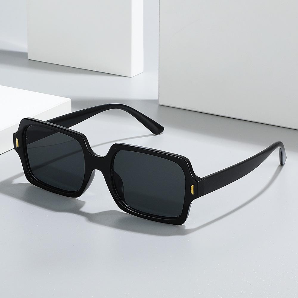 European and American retro sunglasses square fashion trend street sunglasses UV protection catwalk small frame sunglasses
