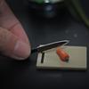 1/12 Миниатюрная модель инструмента Модель резака Реквизит для сцены Мини-резак Основа Разделочная доска Аксессуары Мебель Украшение для дома
