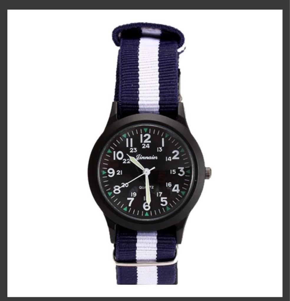 Unisex Casual Canvas Strap Watches with Pin Buckle Design