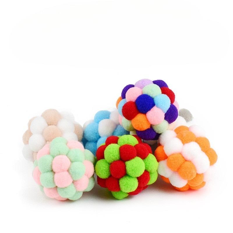 The Plush Sound-making Ball Is A Soft, Fun and Scratch-resistant Plush Ball for Cats To Make Sounds and Enjoy Themselves