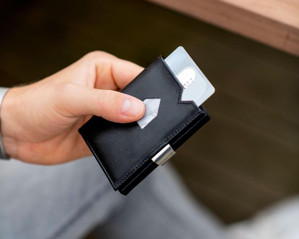 EXENTRI Wallet EX001 Genuine Leather Mini RFID Compact Cowhide Leather Small Wallet for Men and Women Tri-fold Wallet, Blocking, (Black)