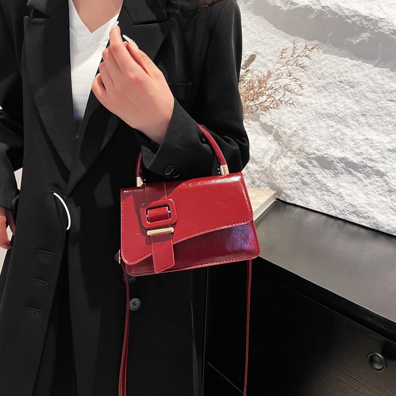 Small Fashion Forward Square Crossbody Bag For Women Perfect For Daily Style Street