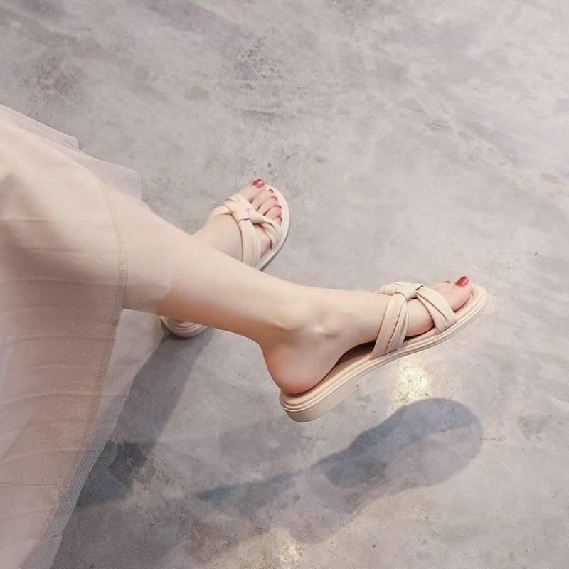 Тапочки-перекрестки женские летние новые модные универсальные пляжные крутые тапочки мягкие