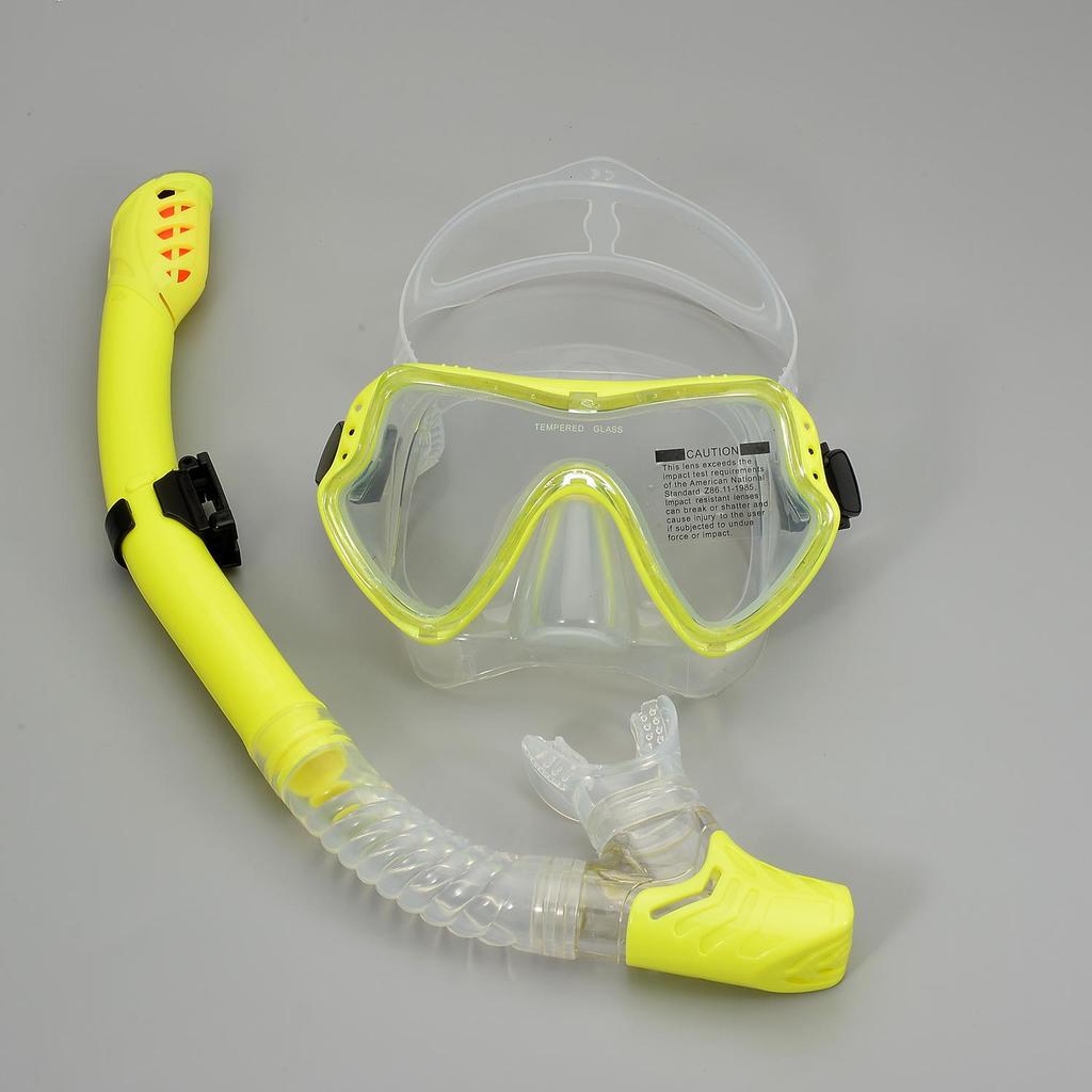 Snorkeling & Diving Set: Large Frame Silicone Mask and Snorkel for Men and Women