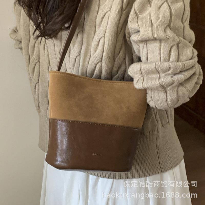 Сумка кроссбоди женская сумка 2025 новая осень и зима ретро мода сумка на плечо высокое чувство супер огонь изысканная сумка-ведро кроссбоди