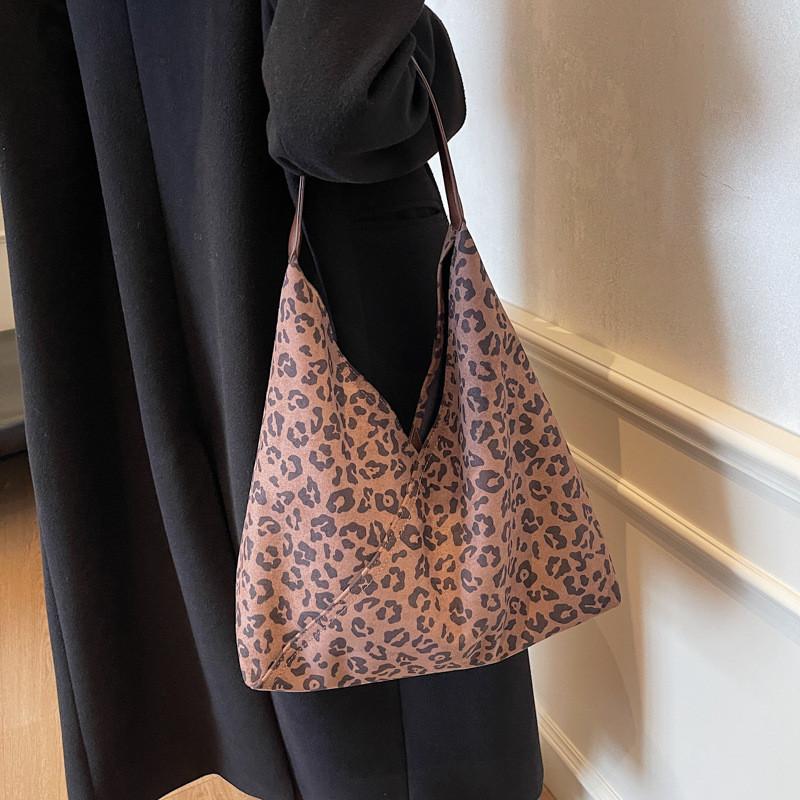 Stylish Leopard Print Tote Bag For Women Large Capacity Chic Retro Shoulder Bag