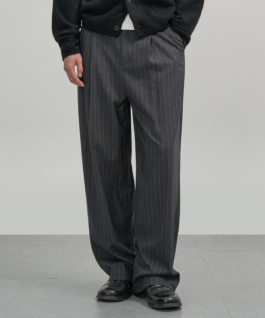 EXCONTAINER Classic One-Pleat Pin Stripe Trousers (Charcoal)