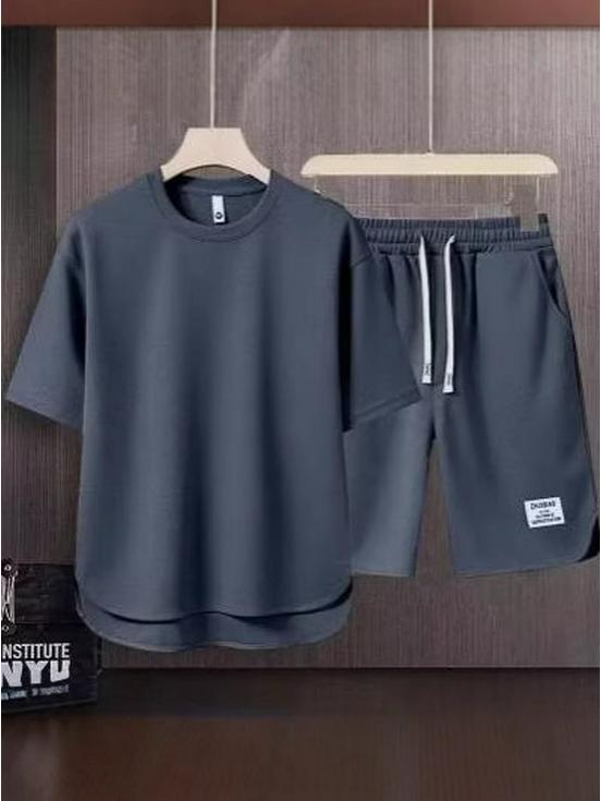 Мужской модный летний спортивный костюм: Повседневный комплект из двух предметов с коротким рукавом и шортами