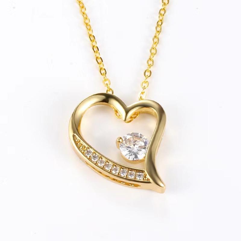 Design sense three-dimensional heart-shaped synthetic zircon pendant light luxury temperament accessories Internet celebrities same necklace jewelry